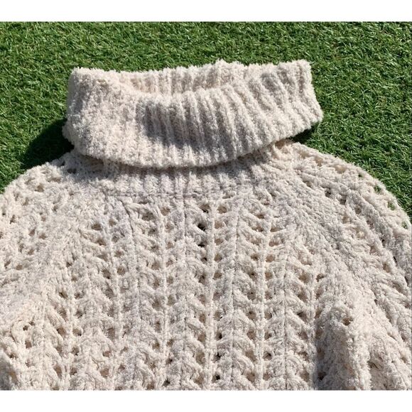 Free People SEASHELL POINTELLE CROP ivory TURTLENECK Sweater sz S - Picture 5 of 7